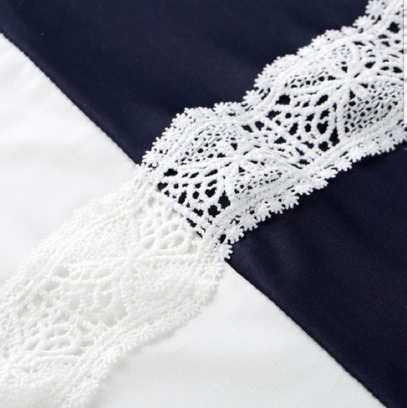 NWOT🔵Long Sleeve Lace Tunic - Picture 6 of 7